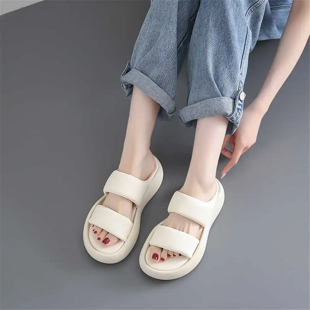Size 39 Strips Summer Shoes Sa - огляд і ціна Difference Pilates And Yoga